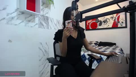Snapshot of zaya_smith chatting on December 2024 01:59:02 AM Zaya online show from December 2024 01:59:02 AM