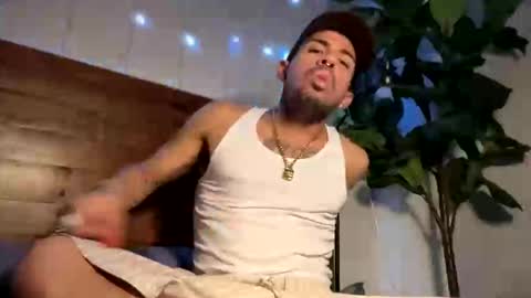 Snapshot of zayd3n69 chatting on October 2025 07:54:01 AM zayden online show from October 2025 07:54:01 AM