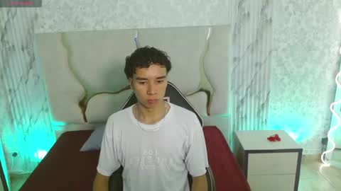 zayn_tay online show from February 2026 03:01:02 AM