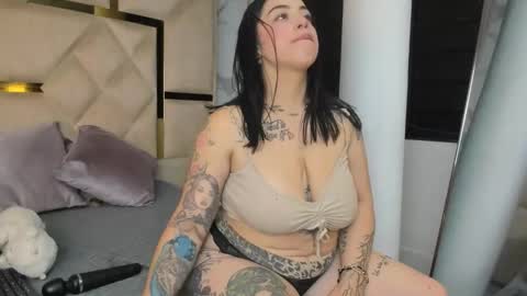Zayra online show from April 2026 03:40:02 PM