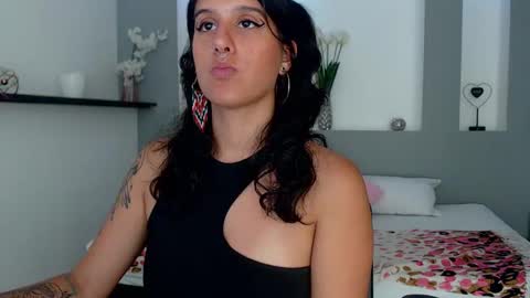 Karolyne online show from February 2025 02:26:02 PM