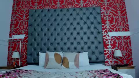 Karolyne online show from February 2025 05:30:02 PM