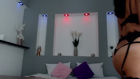 Karolyne online show from February 2025 05:24:01 PM