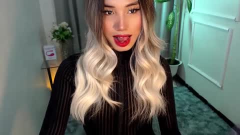 zelainalovetocum online show from January 2025 12:47:01 PM