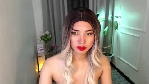 zelainalovetocum online show from January 2025 03:00:01 AM