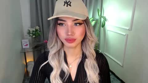 zelainalovetocum online show from February 2025 01:03:02 AM