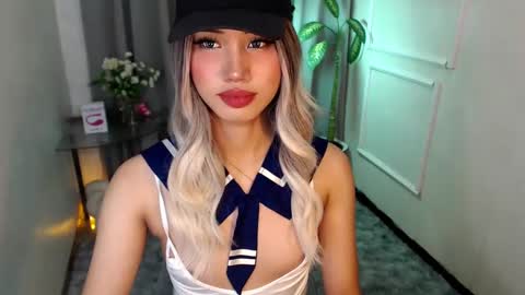 zelainalovetocum online show from February 2025 04:11:02 PM