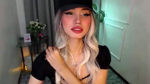 zelainalovetocum online show from February 2025 02:24:02 PM