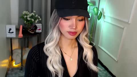 zelainalovetocum online show from March 2025 06:08:02 PM