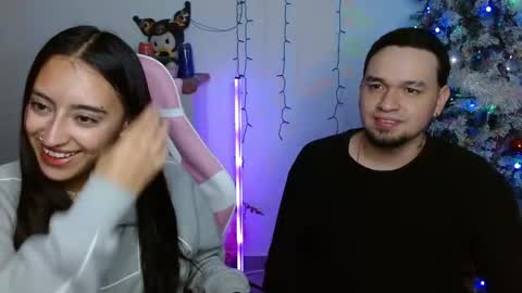 Snapshot of zelda_kuro chatting on December 2025 11:23:02 PM Zelda And Kuro online show from December 2025 11:23:02 PM