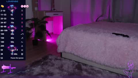 Clary online show from December 2024 07:14:01 PM