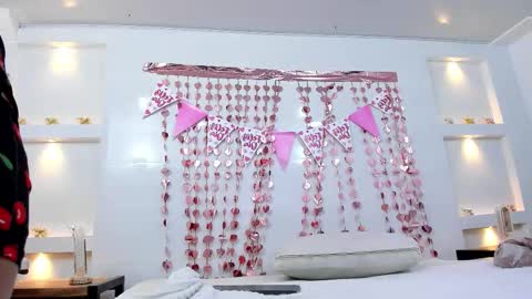 Zenda Evans online show from February 2026 03:43:02 AM