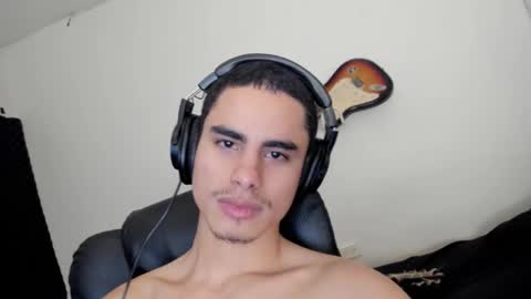 Snapshot of zenhzu chatting on February 2026 03:43:01 AM zenzhu online show from February 2026 03:43:01 AM