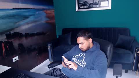 Snapshot of zenobaro chatting on October 2025 07:31:01 AM zenobaro online show from October 2025 07:31:01 AM