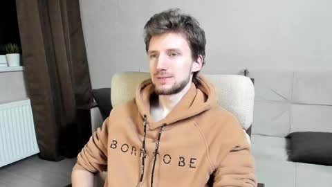 Andrew online show from December 2025 08:49:02 PM