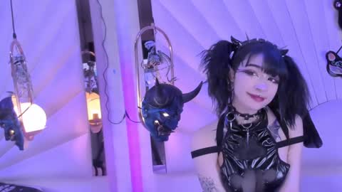 Snapshot of zephirah_abney chatting on December 2024 02:06:02 PM online show from December 2024 02:06:02 PM