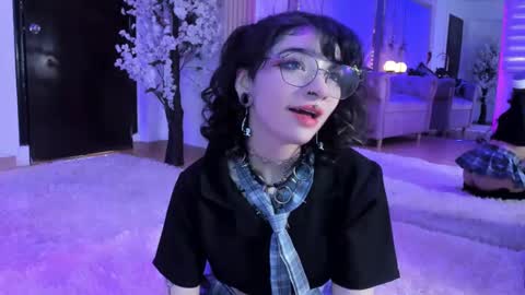 Snapshot of zephirah_abney chatting on March 2025 02:26:01 PM online show from March 2025 02:26:01 PM