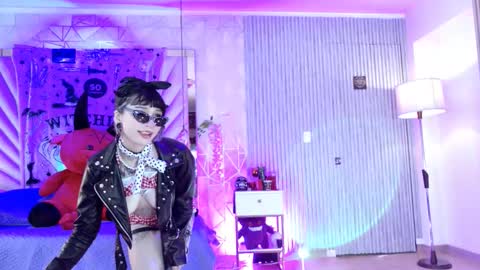 Snapshot of zephirah_abney chatting on October 2025 02:51:02 PM online show from October 2025 02:51:02 PM