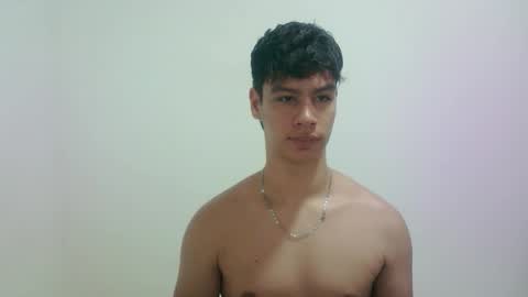 zeus_183 online show from October 2025 01:19:01 AM