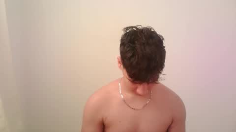 zeus_183 online show from November 2025 04:18:01 PM