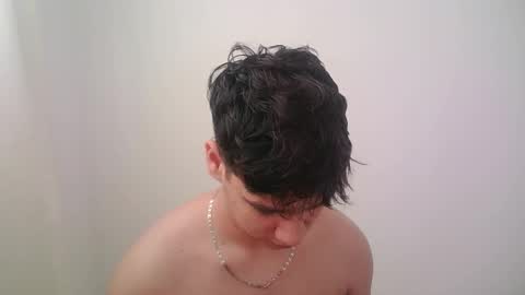 zeus_183 online show from February 2026 07:17:02 PM