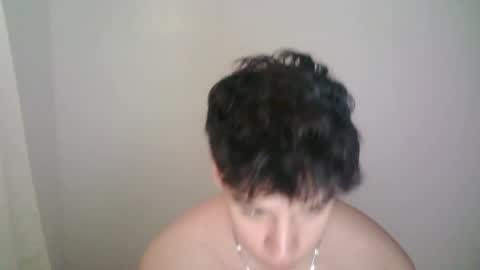 zeus_183 online show from April 2026 10:51:01 PM
