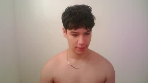 zeus_183 online show from April 2026 08:58:02 PM