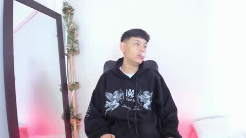 Snapshot of zeus_blaze chatting on September 2025 11:54:01 AM zeus_blaze online show from September 2025 11:54:01 AM