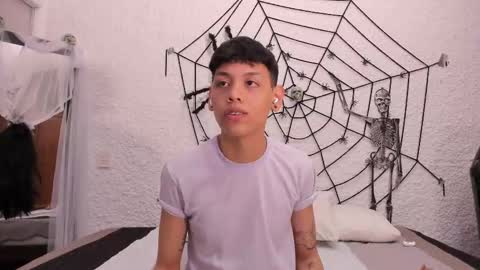 zeus_blaze online show from October 2025 01:04:02 AM