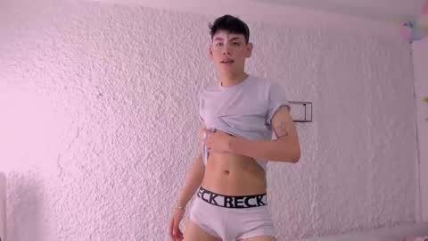 zeus_blaze online show from October 2025 05:08:02 AM