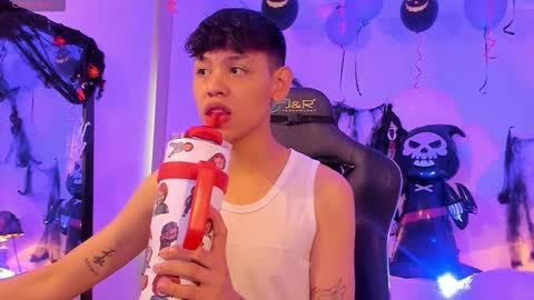 zeus_blaze online show from November 2025 08:00:01 PM