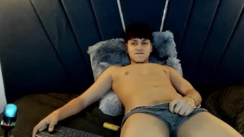 zeusapollofuck online show from September 2025 08:53:01 PM