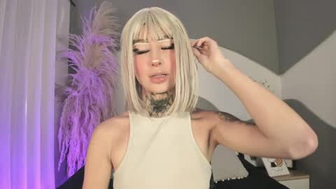 zhally_dee online show from April 2026 11:47:02 AM