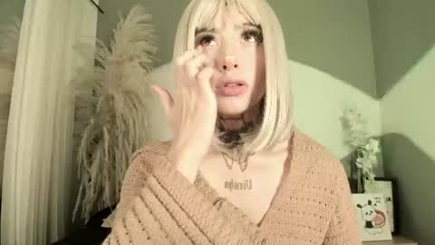 zhally_dee online show from June 2026 09:40:01 AM