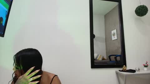 ZHAMIRA  ANDRES online show from January 2025 03:34:02 AM