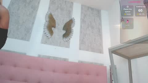 ZHAMIRA  ANDRES online show from May 2026 09:01:01 PM