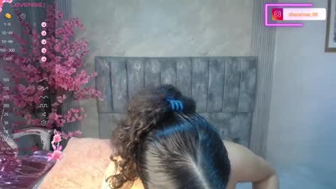Snapshot of zhara_rose_sub chatting on December 2024 06:09:02 AM Zhara online show from December 2024 06:09:02 AM