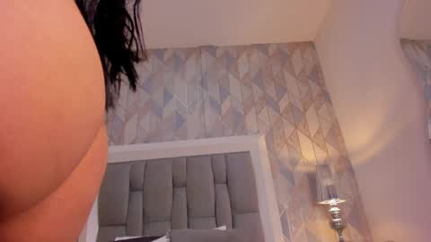 zharia_lux25 online show from June 2026 11:37:02 AM