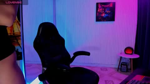 zhoestrong online show from April 2026 04:45:02 AM