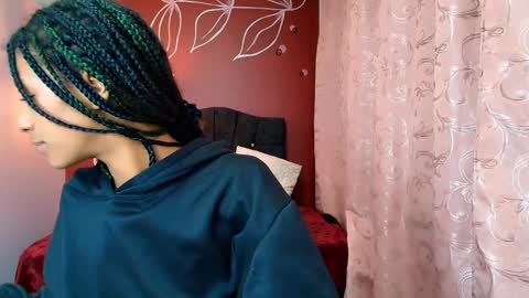 Zia Green online show from January 2025 07:13:02 PM