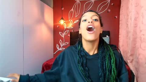 Zia Green online show from January 2025 03:23:01 PM