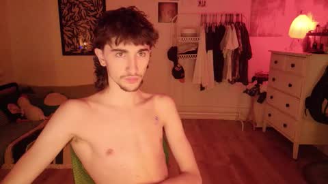 Snapshot of zipdown_ chatting on March 2026 01:40:02 AM zipdown online show from March 2026 01:40:02 AM