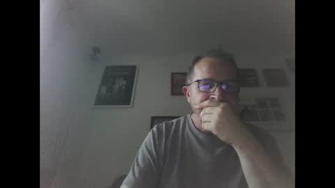 Snapshot of zippi55 chatting on October 2025 04:18:02 PM Zippi online show from October 2025 04:18:02 PM