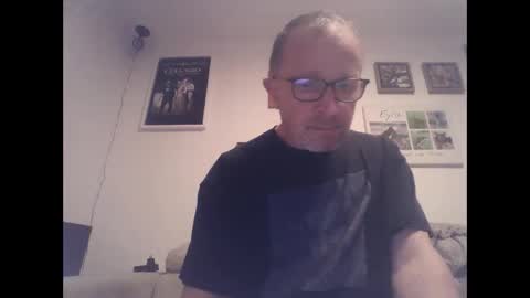 Zippi online show from October 2025 06:42:01 PM