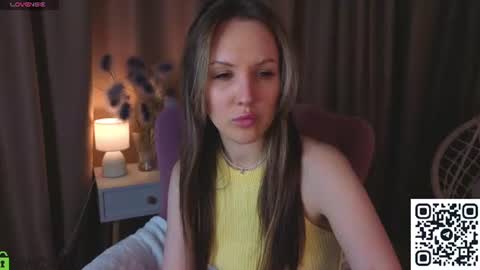Zlata  Mon Tue Thu Fri Sun Sa GMT 3 0000pm - 0600pm  online show from June 2026 08:51:01 AM