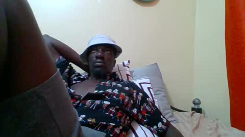 Zlatann2012 online show from November 2025 04:06:02 PM