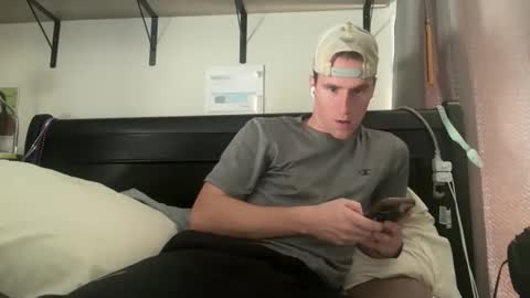 Gregm0419 online show from February 2026 04:00:01 PM