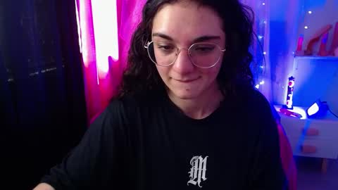 zoe_0111 online show from January 2025 06:28:01 PM