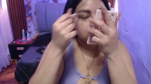 zoe_0111 online show from November 2025 01:12:02 PM