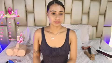 Snapshot of zoe_barlove chatting on June 2026 11:45:02 AM Your new obsession online show from June 2026 11:45:02 AM